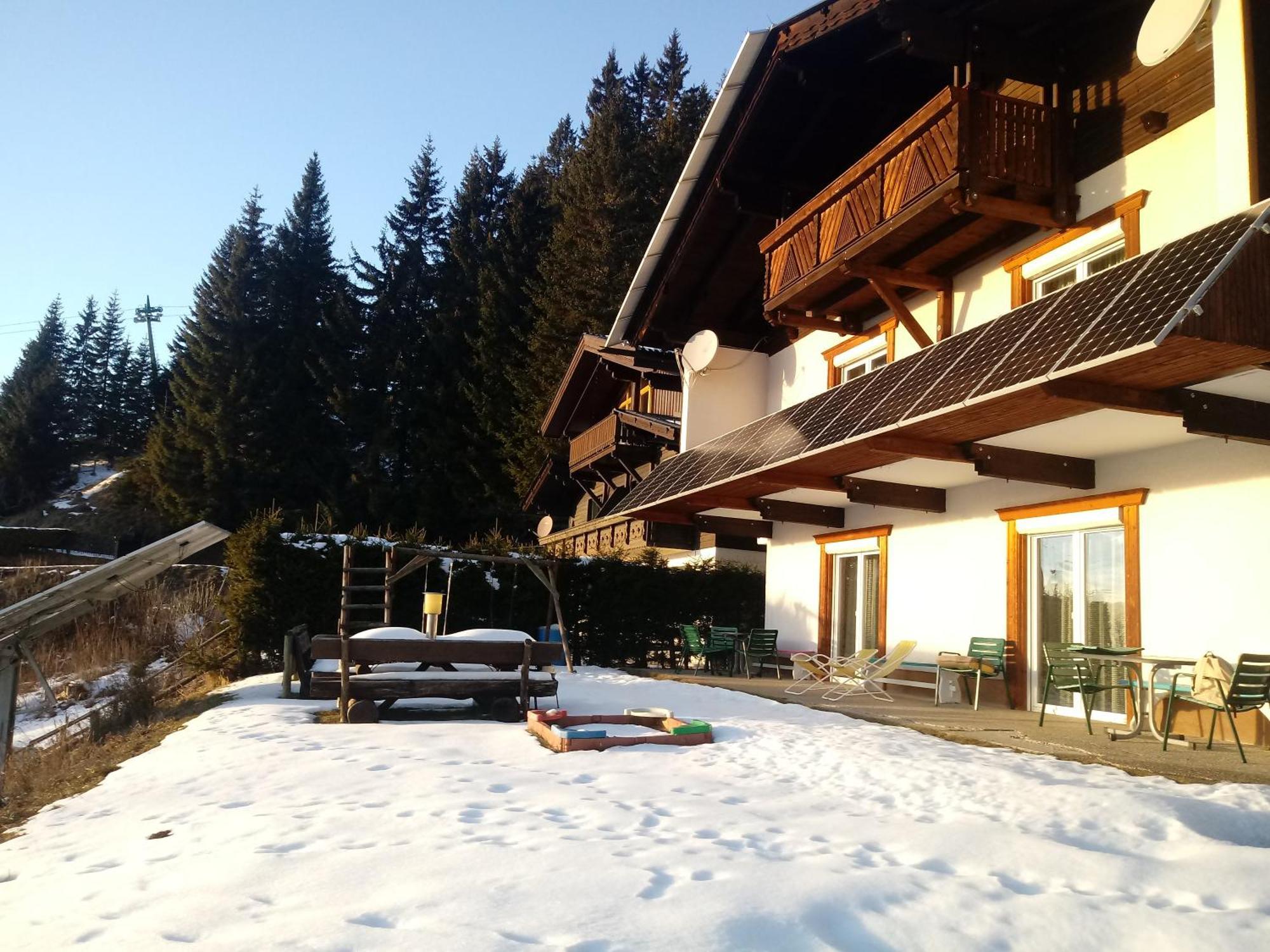 Apartamento Almhaus Florian Treffen Exterior foto