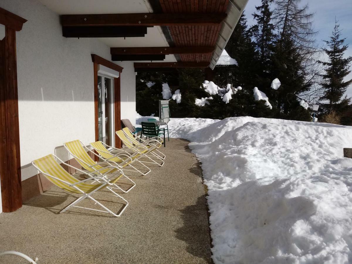 Apartamento Almhaus Florian Treffen Exterior foto