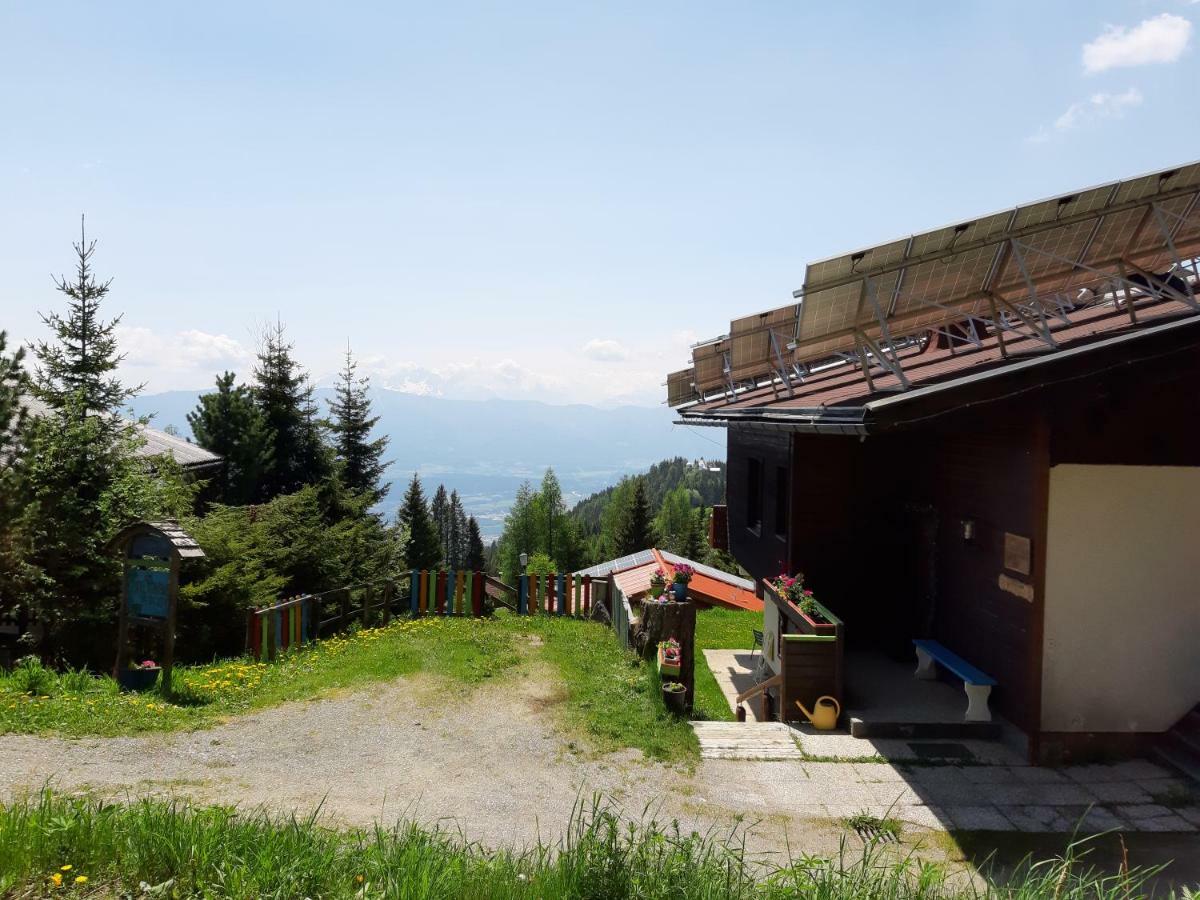 Apartamento Almhaus Florian Treffen Exterior foto